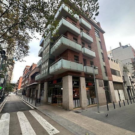 Cozy Apartment Les Corts Barcellona Esterno foto