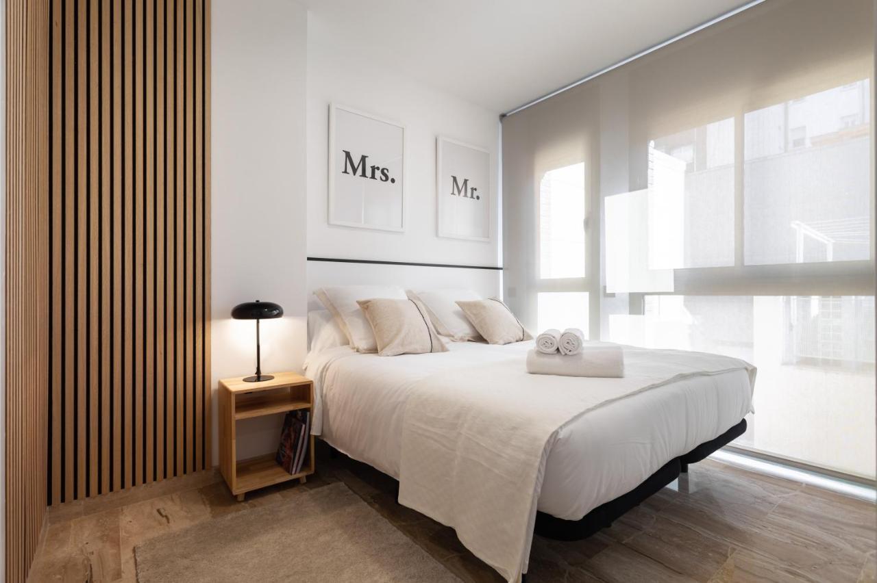 Cozy Apartment Les Corts Barcellona Esterno foto